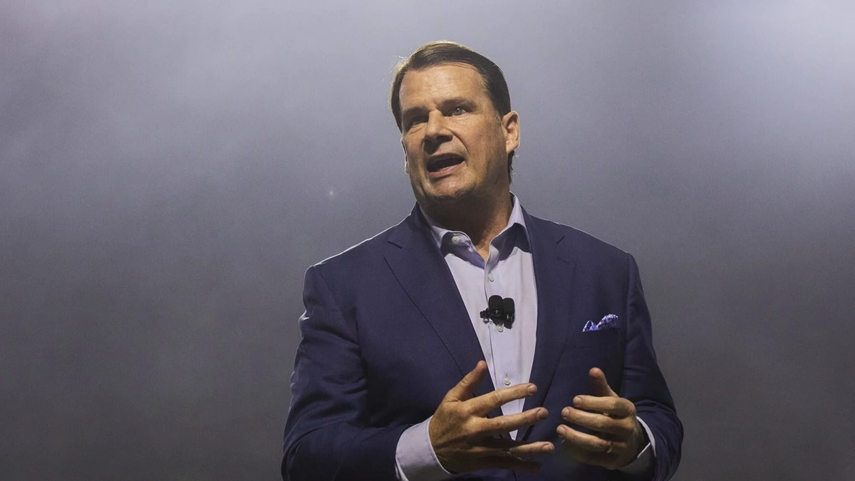 The Electric Vehicle Dance | Why Ford Needs Apple (and Vice Versa?)